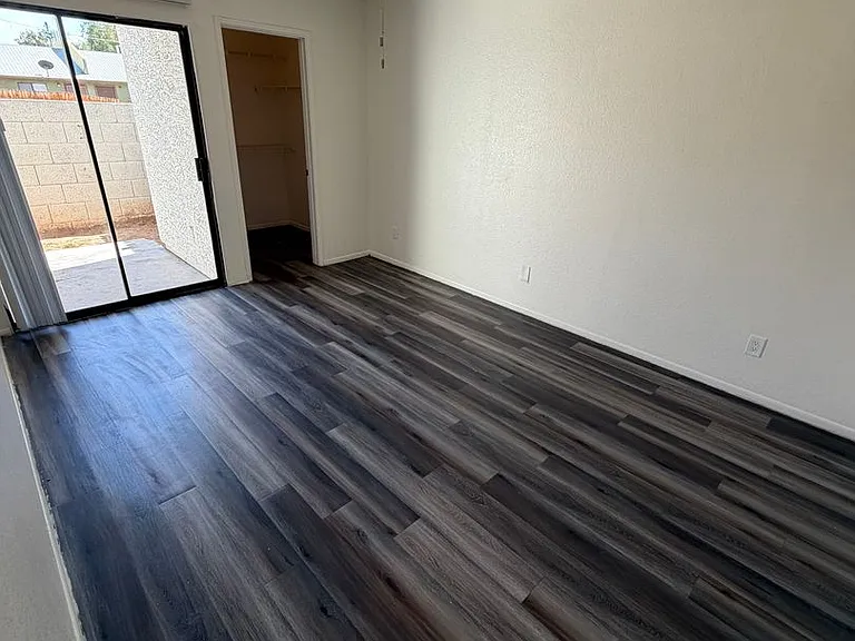 4145 N Longview Ave — Photo 9