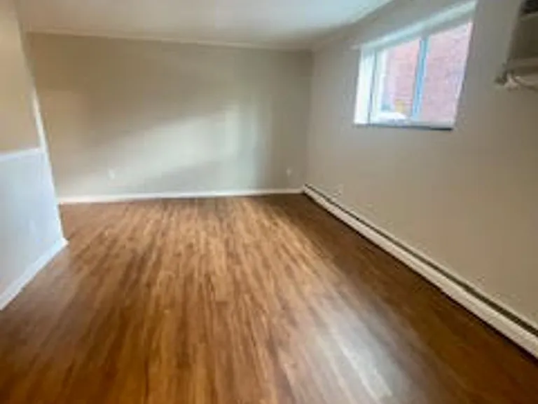 1118 Lafayette Ave — Photo 8