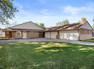 552 Treadway Blvd, Sheffield Lake, OH 44054