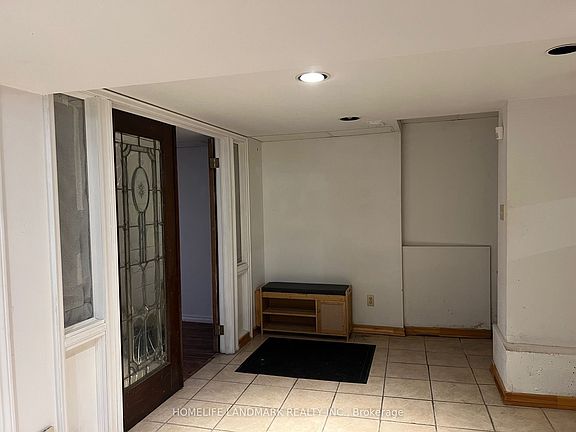4th image of 231 Clinton St