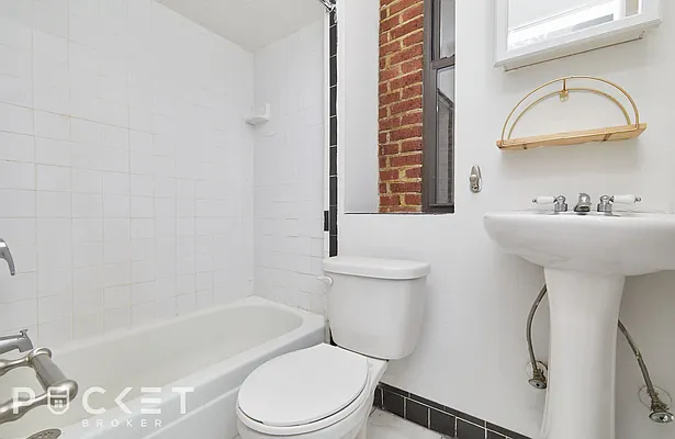 Rented by PocketBroker Inc | media 20