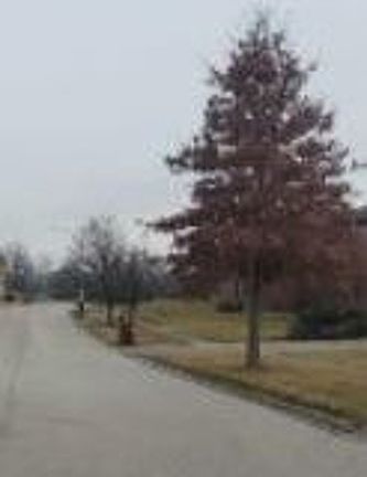 Exterior Neighborhood (street photo)