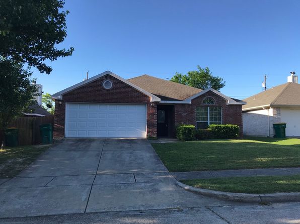 921 Simon Dr