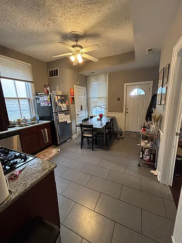 2718 N Wilton Ave #3 Photo 1