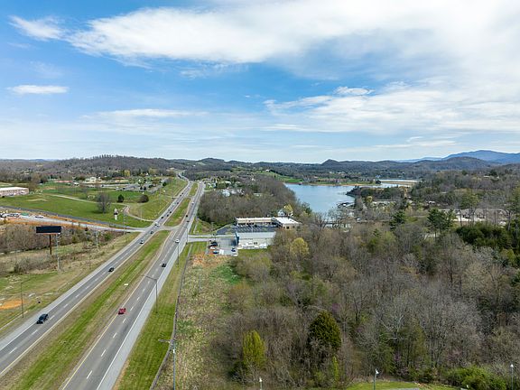 4th image of 3934 Bristol Hwy