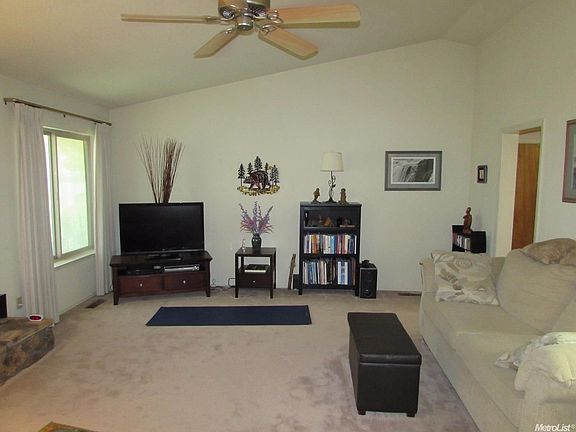 4th image of 1545 Burlin Way