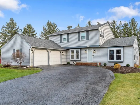 8124 Balsamwood Ln, Liverpool, NY 13090