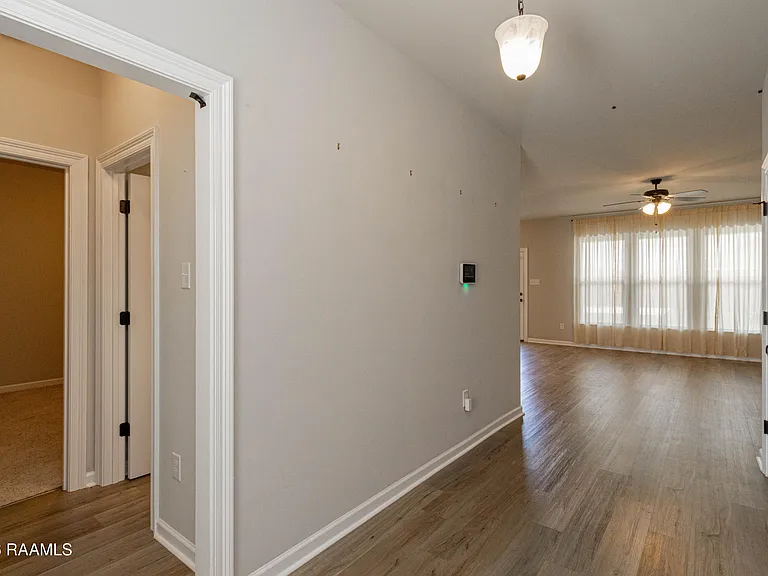 303 Tall Meadows Ln — Photo 4