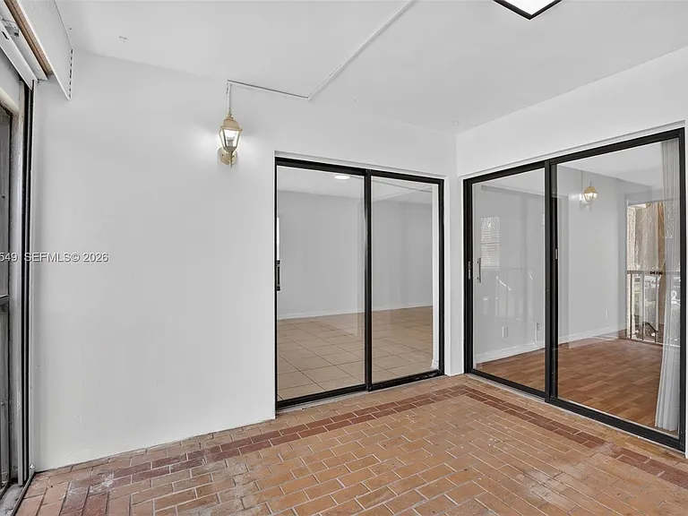 220 Lakeview Dr #210 — Photo 31