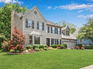 535 Cross Rd, Gurnee, IL 60031