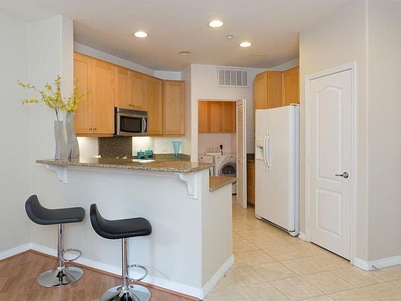 2nd image of 3950 Ohio St Unit 413