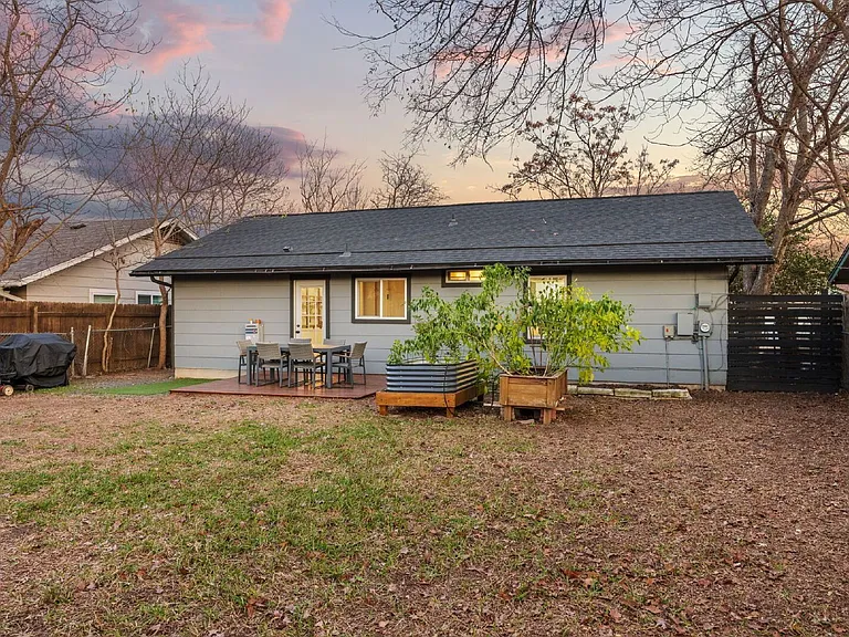 6904 Cherry Meadow Dr — Photo 30