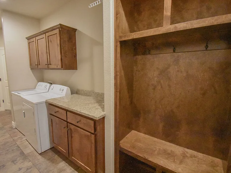 537 N Salem Rd — Photo 23