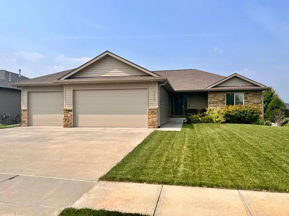 9425 Wishing Well Dr, Lincoln, NE 68516