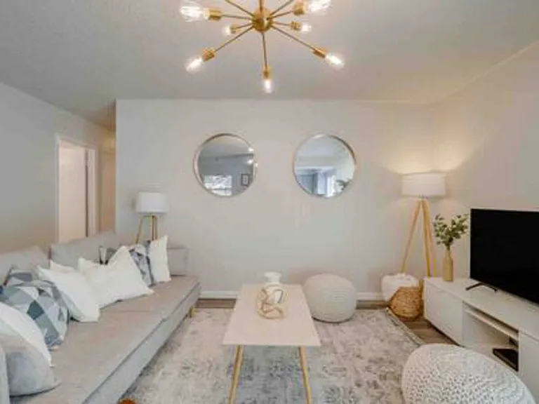 Jasmine Ln — Photo 2