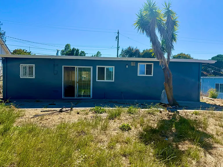 297 Christine Dr — Photo 3