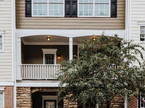 235 Riverstone Commons Cir