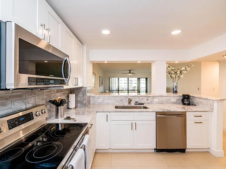 5000 N Ocean Blvd #506 — Photo 15