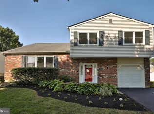 1523 Barnswallow Dr, Bensalem, PA