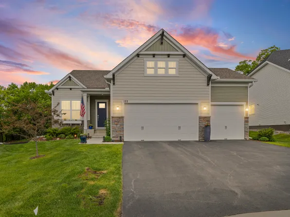 122 Liberty Heights Dr, Chaska, MN 55318