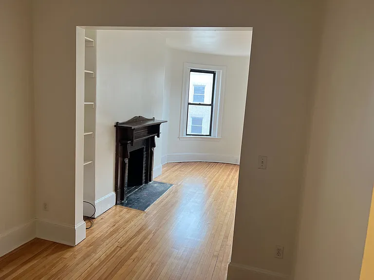 19 Hemenway St #4 — Photo 6