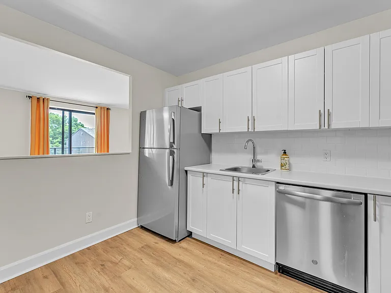 47 Village Dr — Photo 9
