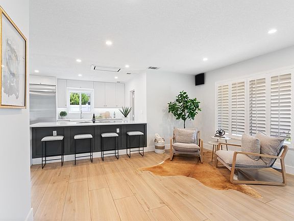 2nd image of 5755 NE 17 Terrace