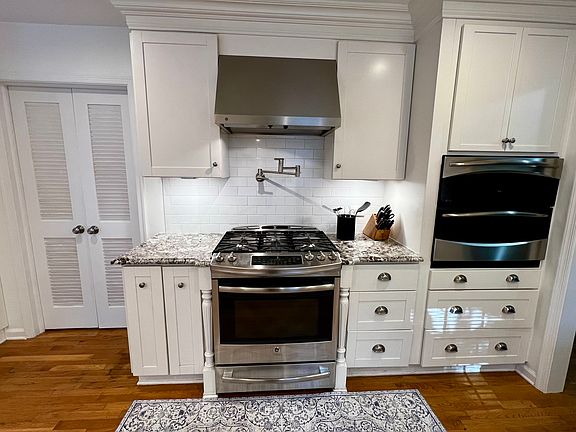 3rd image of 705 Prince Phillip Dr