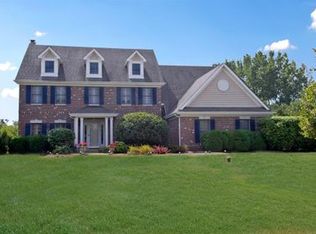 38W341 Stevens Glen Rd, St Charles, IL 60175