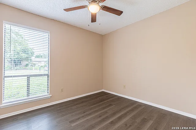 5814 Pineway St — Photo 16