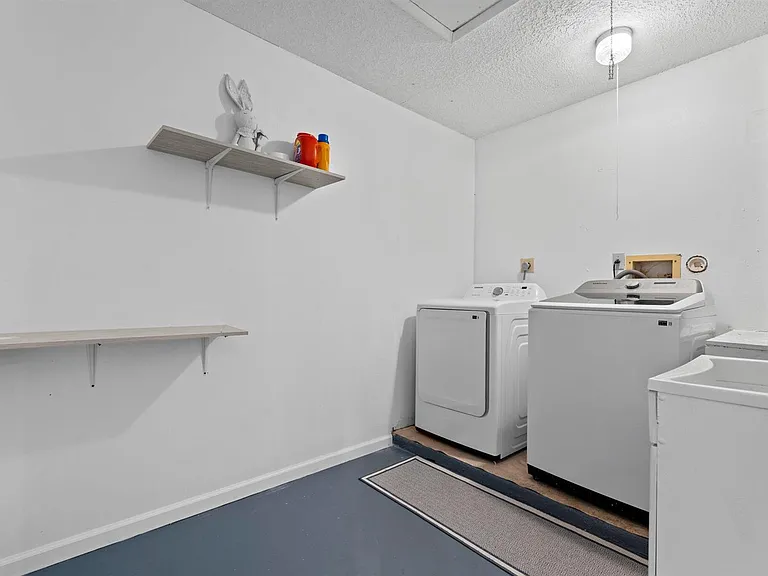 1599 Bayridge Pl — Photo 32