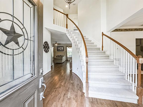 3rd image of 12702 Walnut Bend Ct