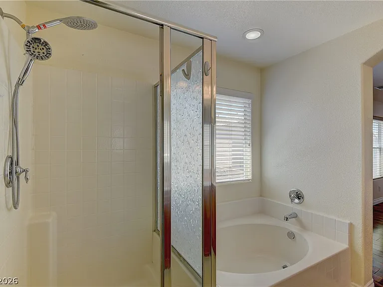 10201 Kermode Ct — Photo 17