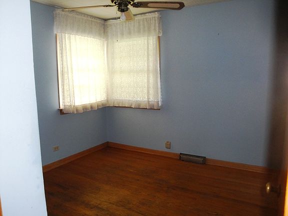 4th image of 842 S Norbury Ave