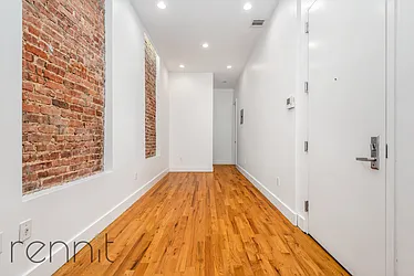 Rented by Rennit Inc.