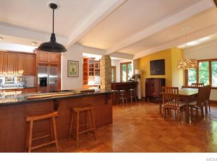 22 Studio Hill Rd, Briarcliff Manor, NY 10510