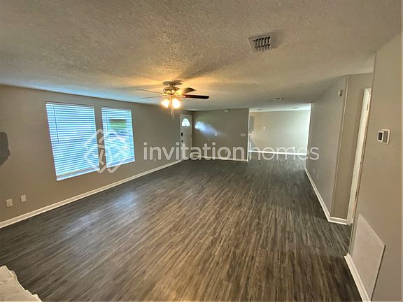 3rd image of 2791 Kiowa Ave