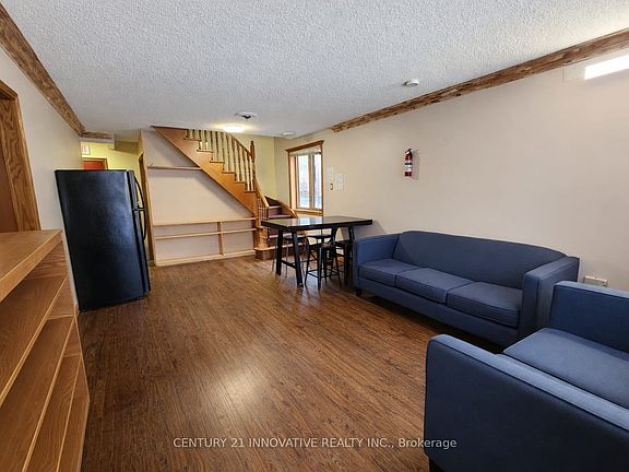 4th image of 3325 Ellesmere Rd