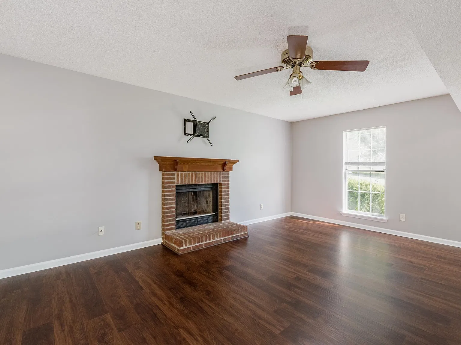 3 bed, 1658 sqft, $2,150 — Photo 3
