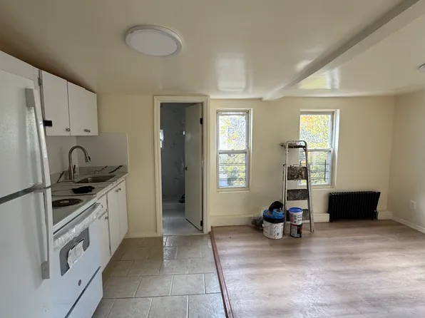 1333 Bristow Street image 2 of 5