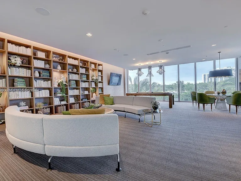 16385 Biscayne Blvd #2616 — Photo 41