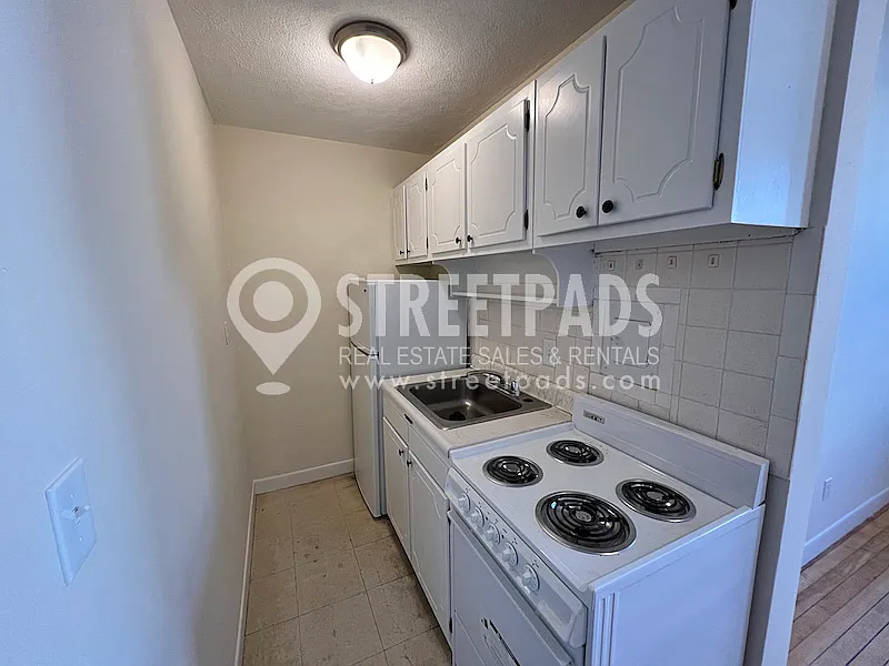 Building Photo - 64 Brighton Ave #200