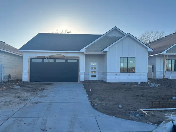 5580 N Wandering Way, Maize, KS 67101