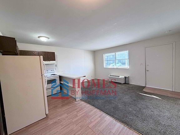 4th image of 4715 Covert Ave #0