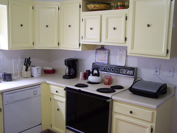 4th image of 136 Beachdale Dr