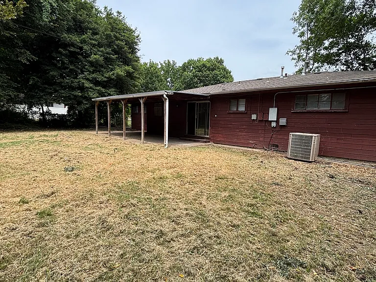 852 N Xenophon Ave — Photo 22