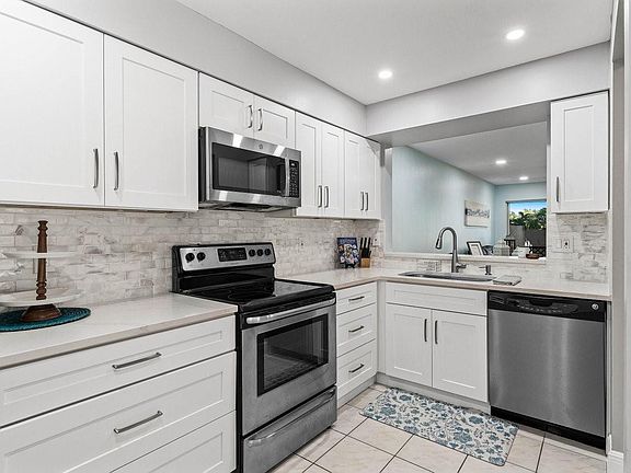 3rd image of 10821 Cypress Glen Drive #10821