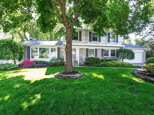 37154 Tall Oak Dr, Clinton Township, MI 48036