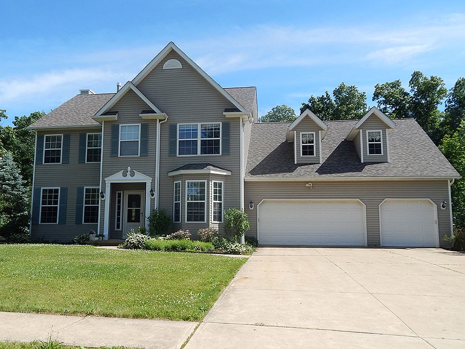 1st image of 416 Halifax Ln