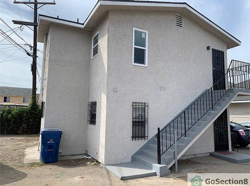 1st image of 4204 Wall St